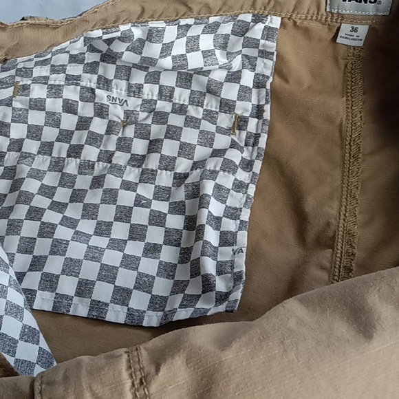 Vans Men's Shorts. - Picture 12 of 13